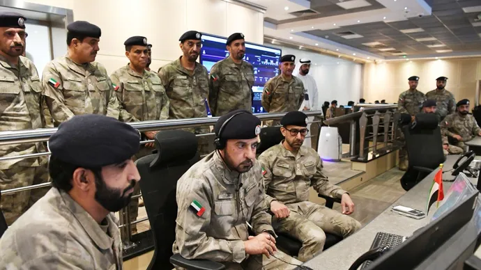 Abu Dhabi Police Commander-In-Chief Praises Field Patrol Personnel During Visit to Operations Room