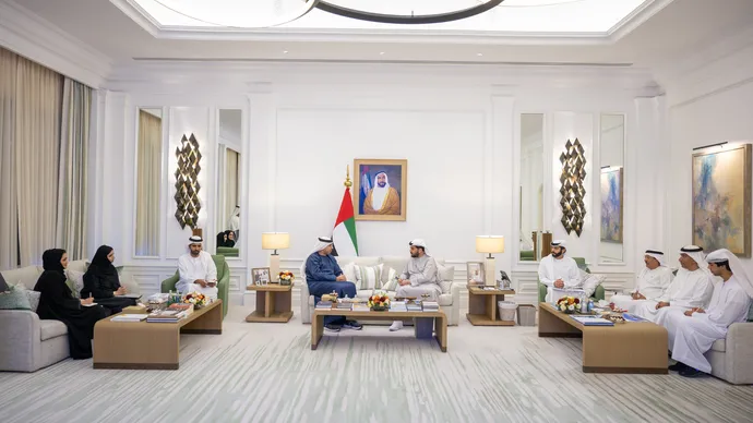 Hamdan Bin Zayed, Receives Delegation From Etihad Rail and Reviews Latest Developments in Freight and Passenger Rail Projects